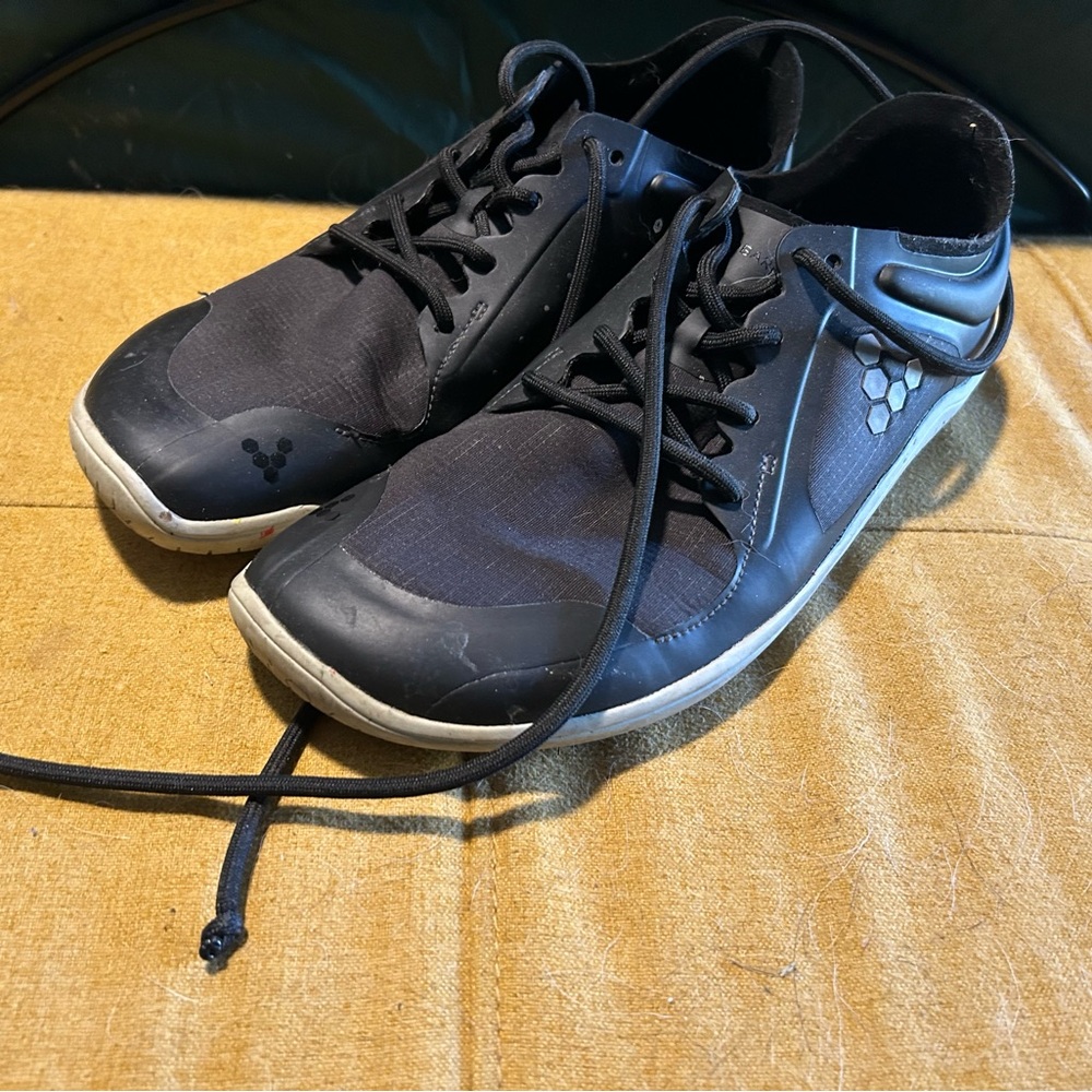 Women’s Size 41 Vivobarefoot Black Shoes Like New